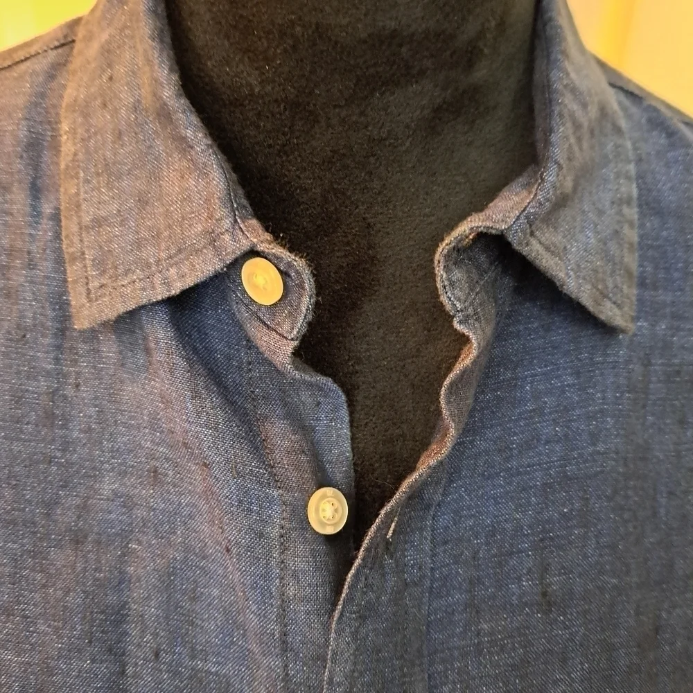 Banana Republic 100% Linen Navy Blue Untucked Shirt